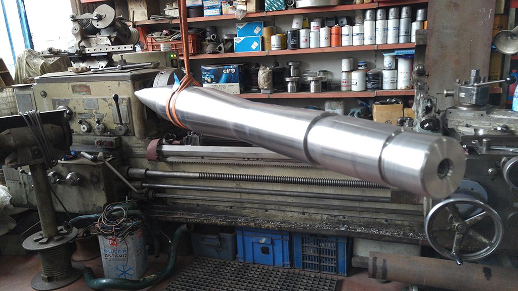 Motor,Yat dümen,Dümen Mili